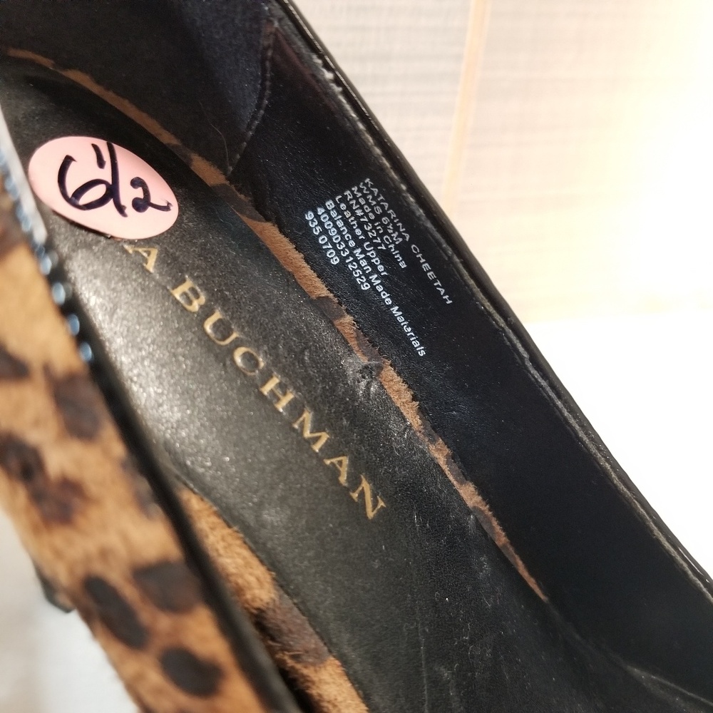 Dana Buchman Katarina Cheetah Suede Heels 6.5 - Picture 5 of 6